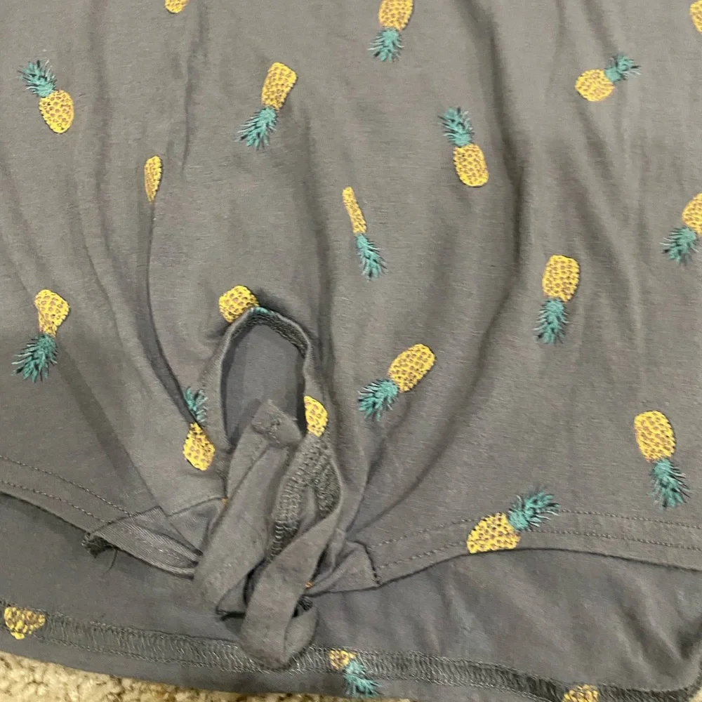 Fifth Sun Summer Vibes Pineapple Tank Top Size Medium - Picture 2 of 6